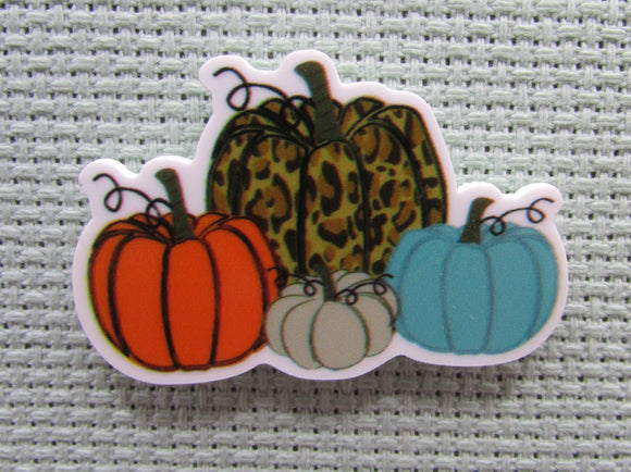 First view of the Colorful Group of Pumpkins Needle Minder