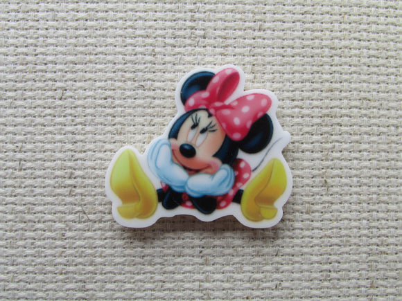 First view of the Minnie Mouse Thinking Needle Minder