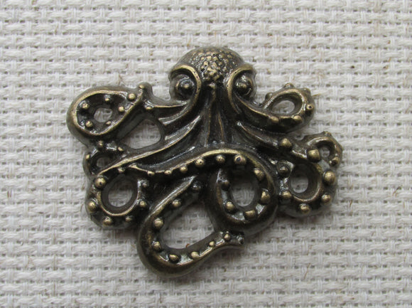 First view of the Octopus Needle Minder