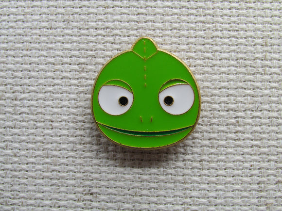 First view of the Pascal Needle Minder