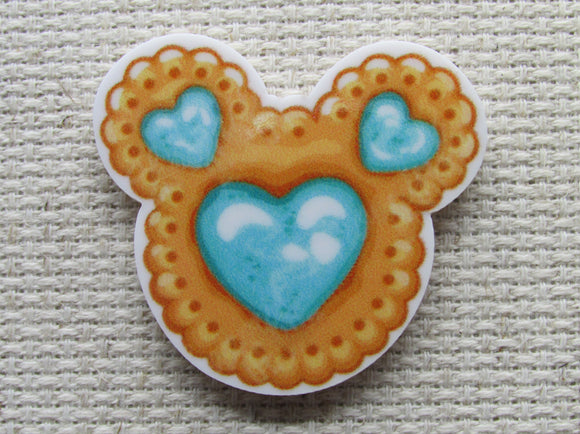 First view of the Blue Hearts Mouse Head Needle Minder