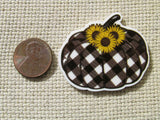 Second view of the Black and White Plaid Sunflower Needle Minder