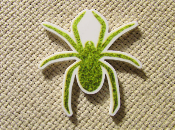 First view of the Green Sparkly Spider Needle Minder