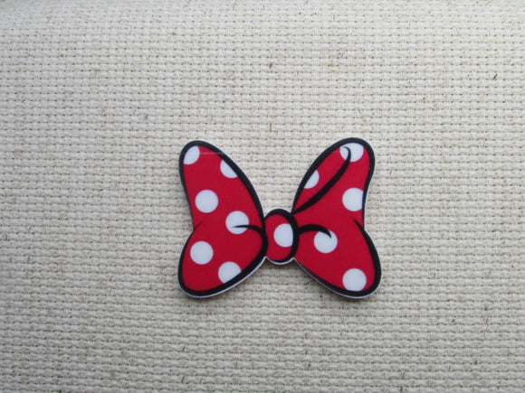 First view of the Red and White Bow Needle Minder