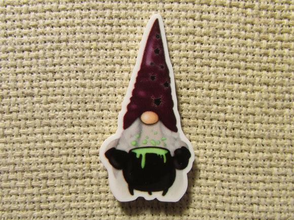 First view of the Bubbling Cauldron Holding Gnome Needle Minder