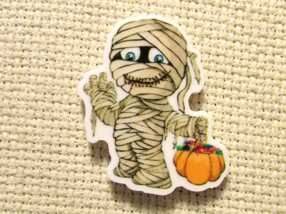 First view of the Mummy Needle Minder