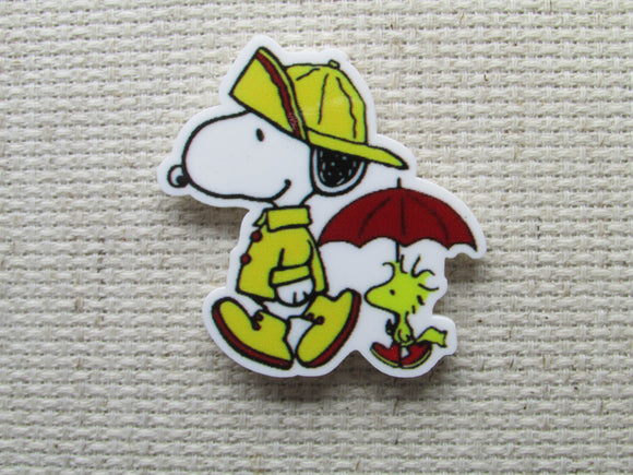 First view of the Rainy Day Snoopy and Woodstock Needle Minder