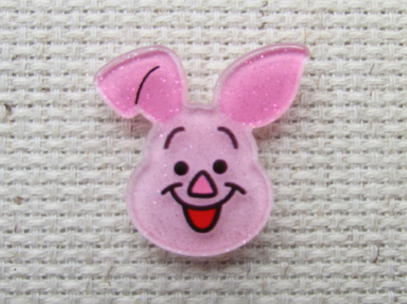 First view of the Small Piglet Face Needle Minder