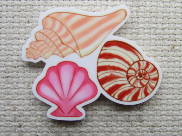 First view of the Seashells Needle Minder, Cover Minder, Magnets 