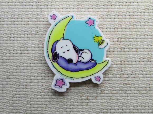 First view of the Sleepy Moon Snoopy Needle Minder, Cover Minder, Magnets 