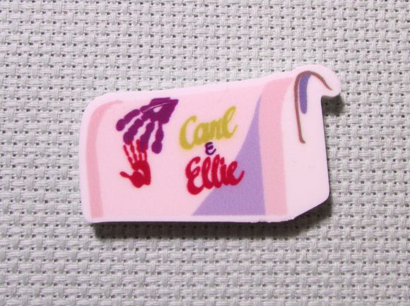 First view of the Carl & Ellie Mailbox Needle Minder