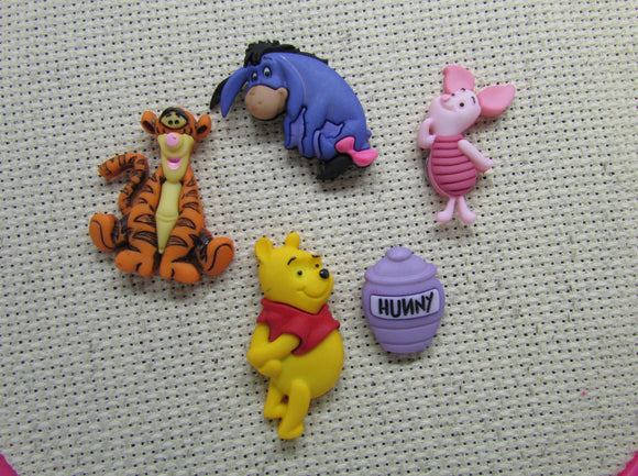 First view of the Winnie the Pooh and Friends Needle Minder