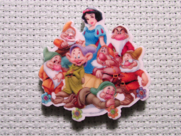 First view of the Snow White and the 7 Dwarves Needle Minder