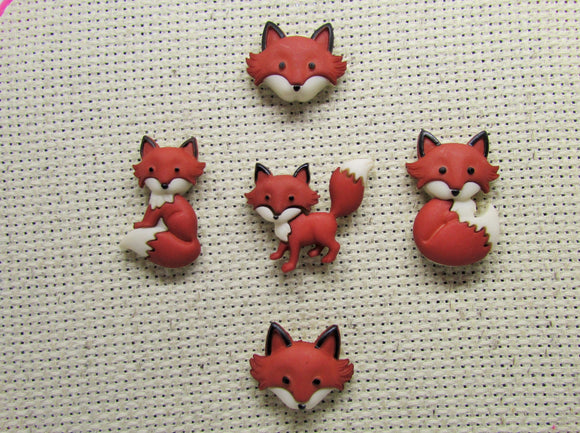 First view of the Fox Needle Minder