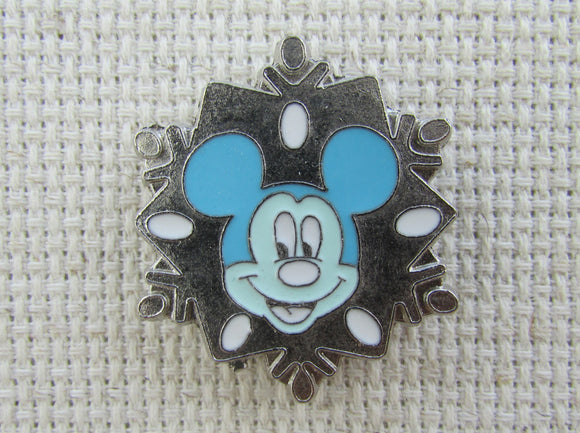First view of Mickey Head in a Snowflake Needle Minder.