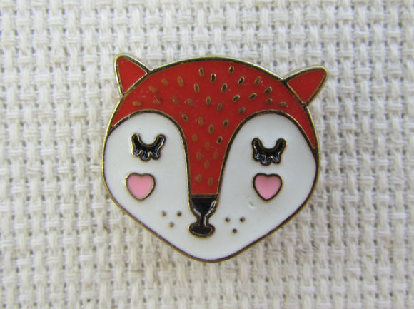 First view of Sleepy Fox Face Needle Minder.