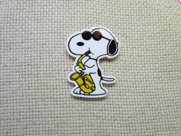 First view of the Snoopy Playing the Sax Needle Minder