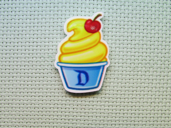 First view of the Dole Pineapple Treat Needle Minder