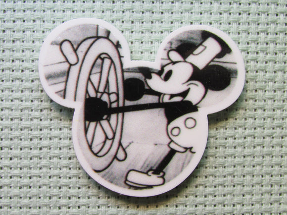 First view of the Steamboat Willie Mouse Head Needle Minder